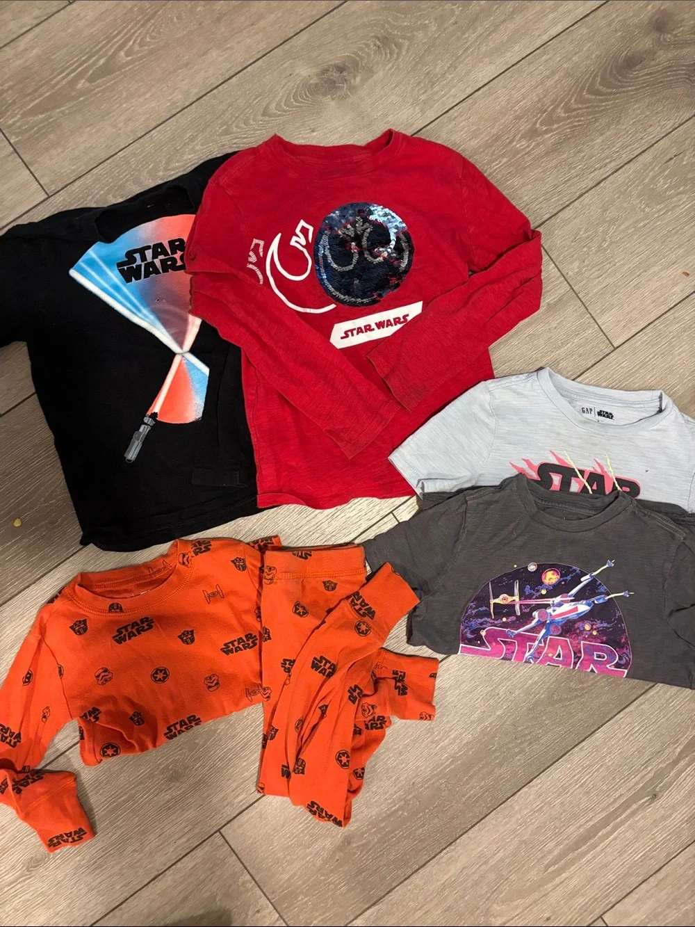 Gap/Star Wars Kids bundle size Small